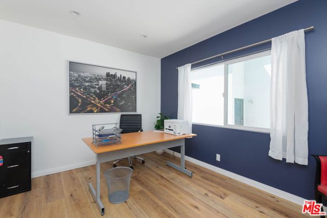 5409 Fallbrook Avenue, Los Angeles, CA 91367