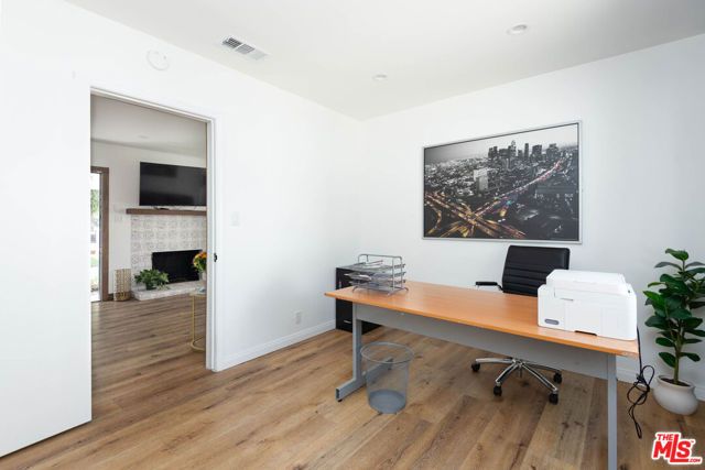 5409 Fallbrook Avenue, Los Angeles, CA 91367