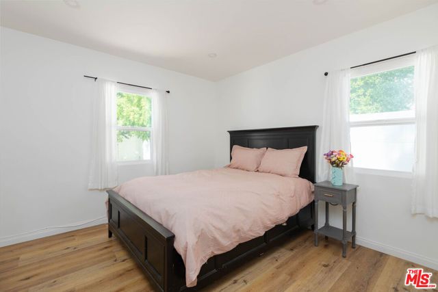 5409 Fallbrook Avenue, Los Angeles, CA 91367