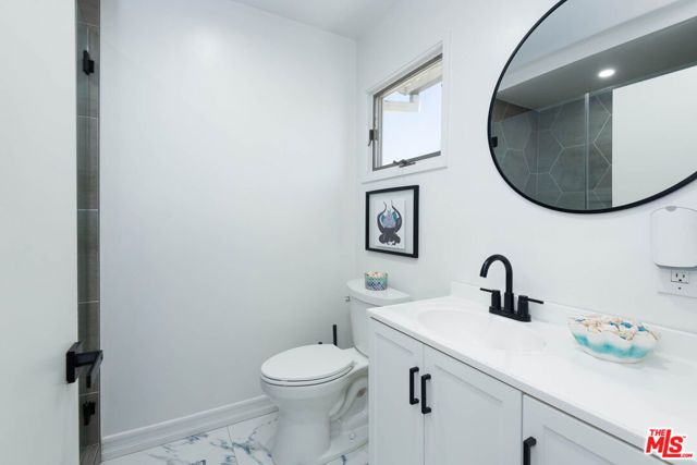5409 Fallbrook Avenue, Los Angeles, CA 91367