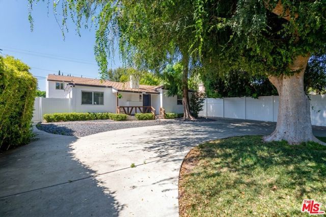 5409 Fallbrook Avenue, Los Angeles, CA 91367