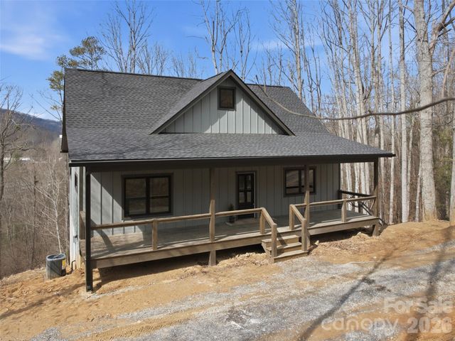 288 Ironwood Drive, Clyde, NC 28721