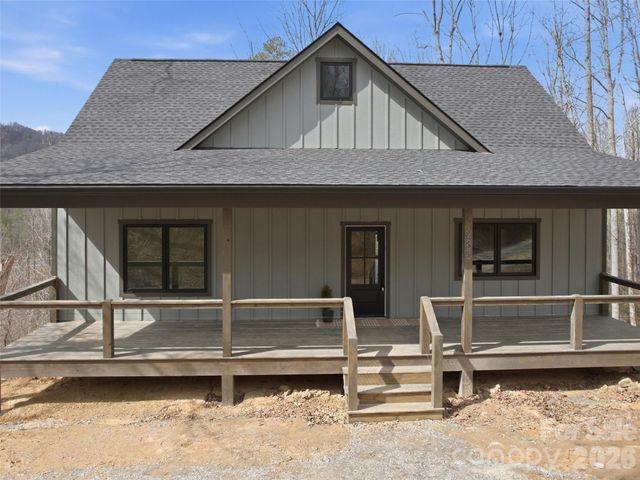 288 Ironwood Drive, Clyde, NC 28721