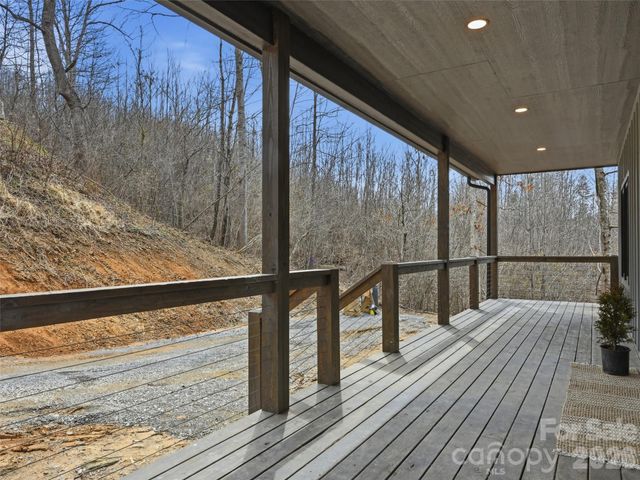 288 Ironwood Drive, Clyde, NC 28721