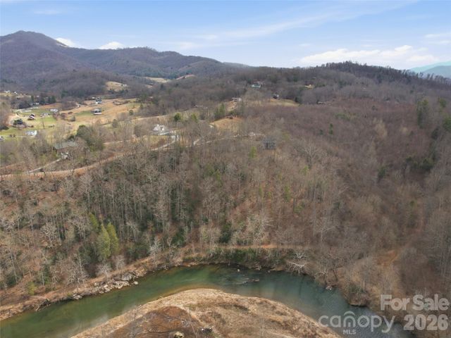 288 Ironwood Drive, Clyde, NC 28721