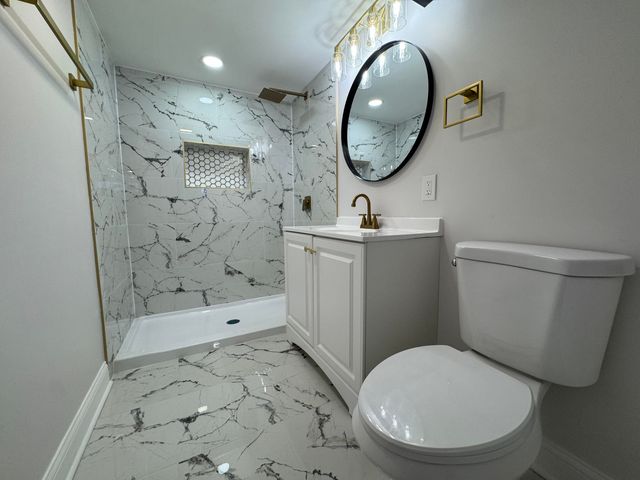 2401 W 6th Avenue, Gary, IN 46404