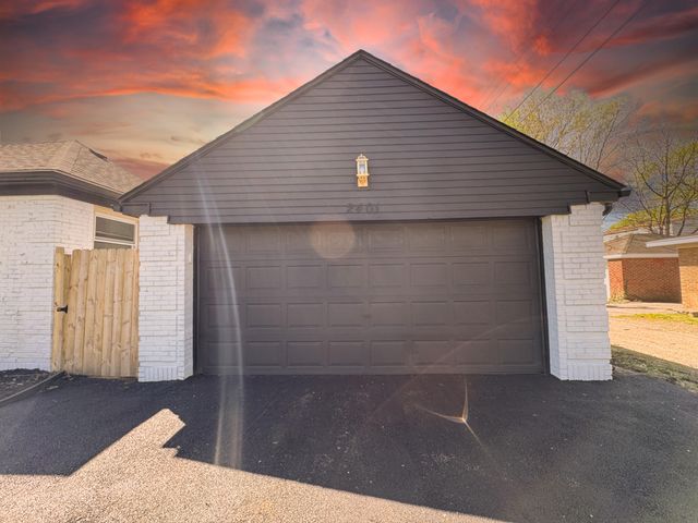 2401 W 6th Avenue, Gary, IN 46404
