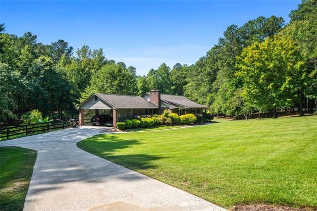 725 Holland Road, Powder Springs, GA 30127