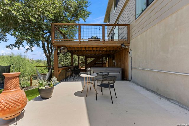 14910 LOS LUNAS RD, Helotes, TX 78023