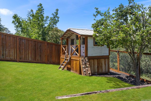 14910 LOS LUNAS RD, Helotes, TX 78023