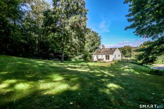 7 Parmalee Park Place, Newtown, CT 06470