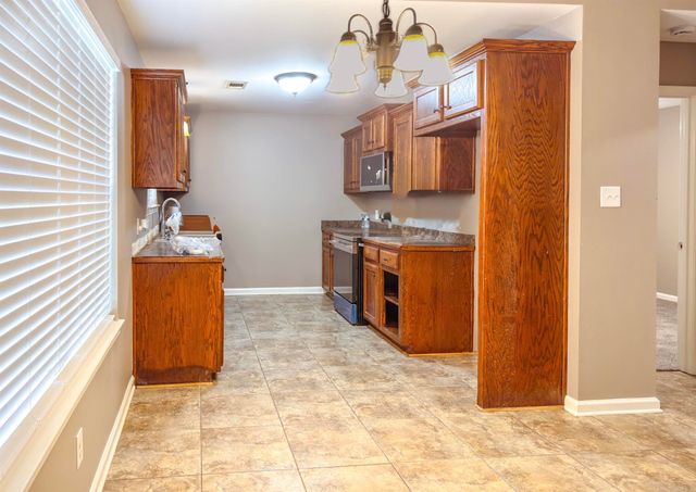 1504 McCurdy Road, Benton, AR 72015