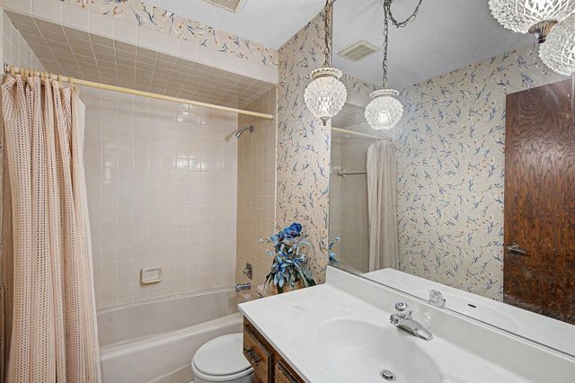 1498 N Danube Road, Fridley, MN 55432