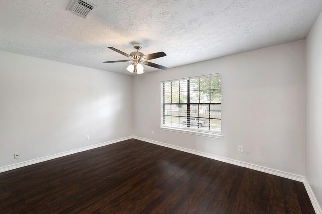 1502 Wesley Lane, Deer Park, TX 77536