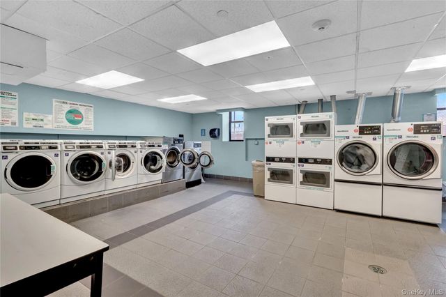 25 W Broadway 110, Long Beach, NY 11561