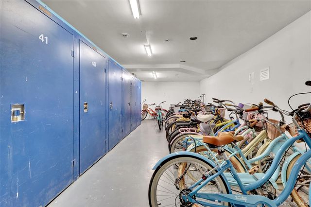 25 W Broadway 110, Long Beach, NY 11561