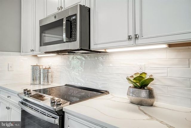 19712 CANOPY LOOP #330B, Montgomery Village, MD 20886