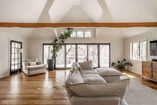 1065 E 76th Street, Indianapolis, IN 46240