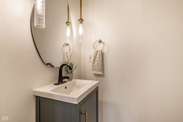 1065 E 76th Street, Indianapolis, IN 46240