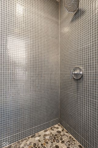 1065 E 76th Street, Indianapolis, IN 46240