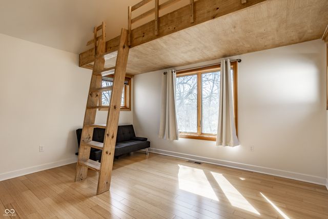 1065 E 76th Street, Indianapolis, IN 46240