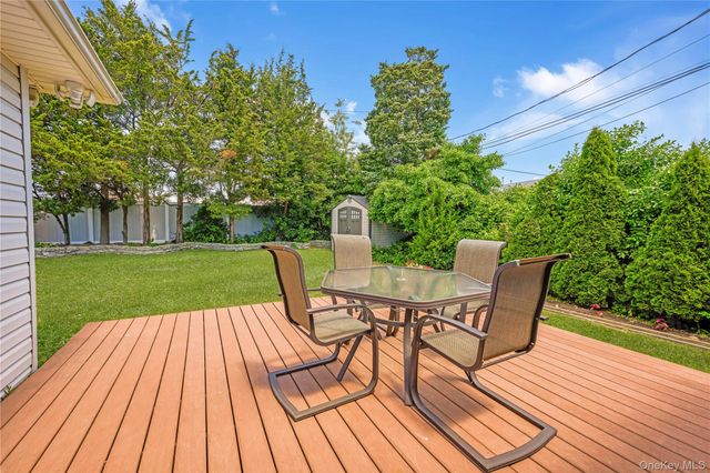 2316 Poe Court, Seaford, NY 11783