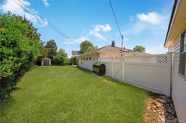 2316 Poe Court, Seaford, NY 11783