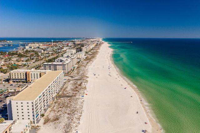 554 NW Coral Court 303, Fort Walton Beach, FL 32548