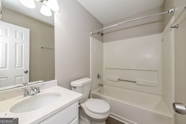 6725 Biscayne Boulevard, Rex, GA 30273