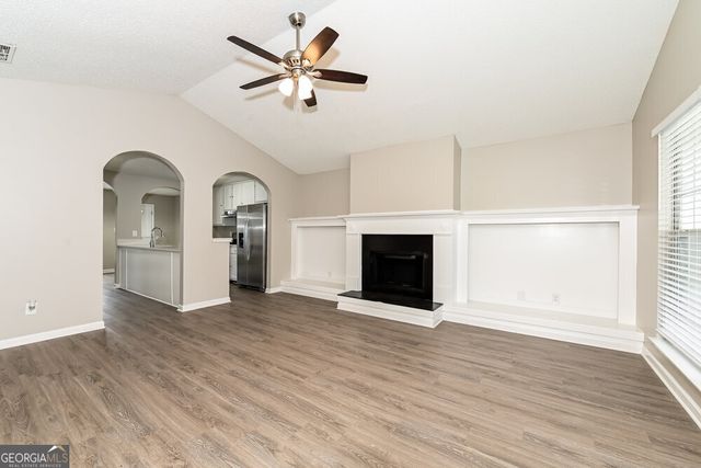 6725 Biscayne Boulevard, Rex, GA 30273