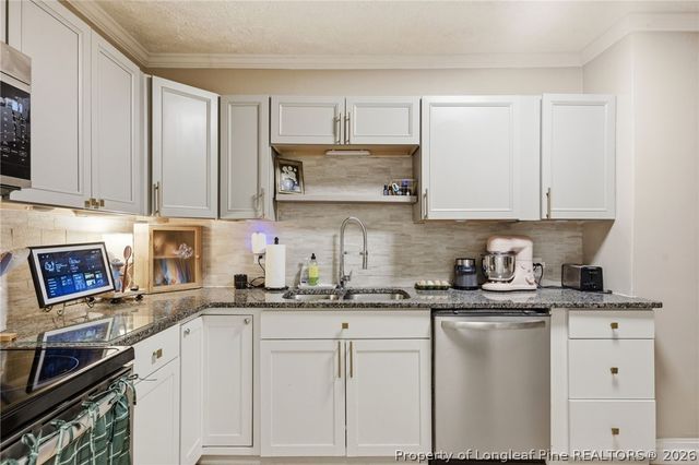 202 N Jackson Street, Raeford, NC 28376