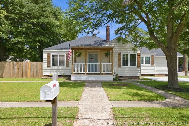 202 N Jackson Street, Raeford, NC 28376