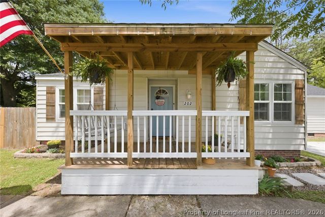 202 N Jackson Street, Raeford, NC 28376