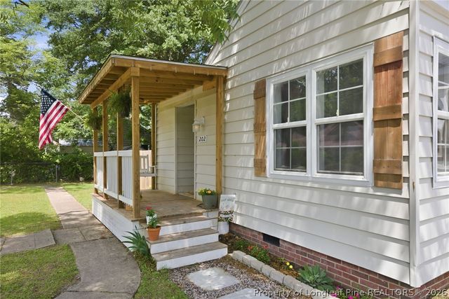 202 N Jackson Street, Raeford, NC 28376