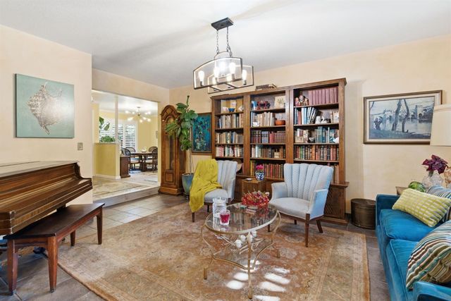 5324 Oakview Ln, Stockton, CA 95212