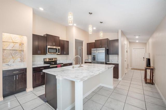 10229 BRIGHT CRYSTAL AVENUE, Riverview, FL 33578