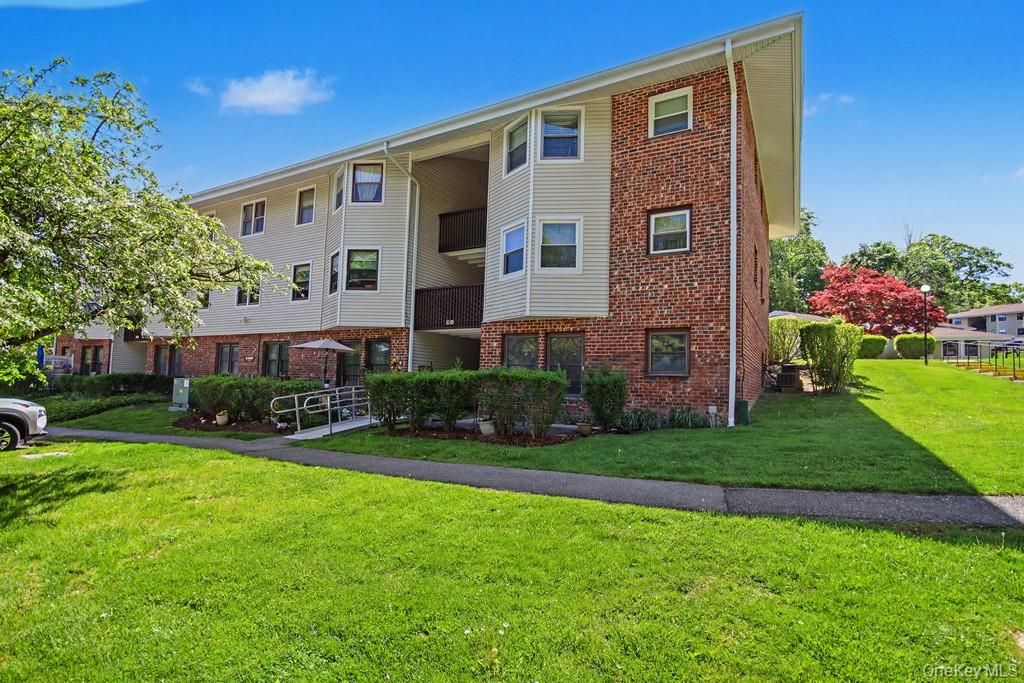 23 Dorset Court C, Yorktown Heights, NY 10598
