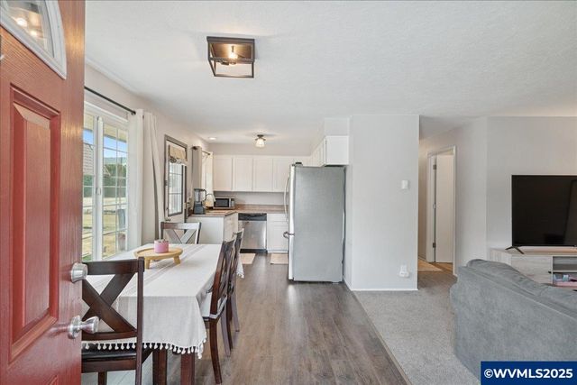 3456 Chiefs CT Ct NE, Salem, OR 97305
