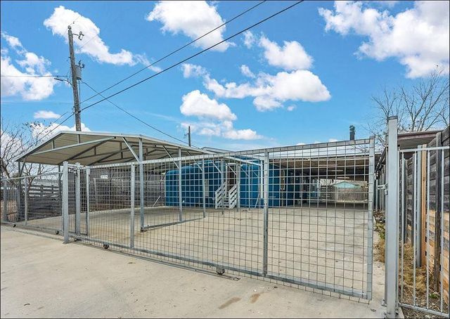 652 Stag Horn PASS, Kyle, TX 78640