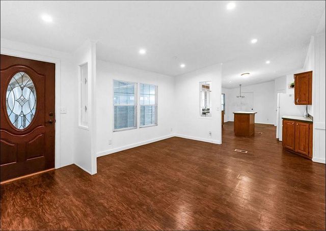652 Stag Horn PASS, Kyle, TX 78640