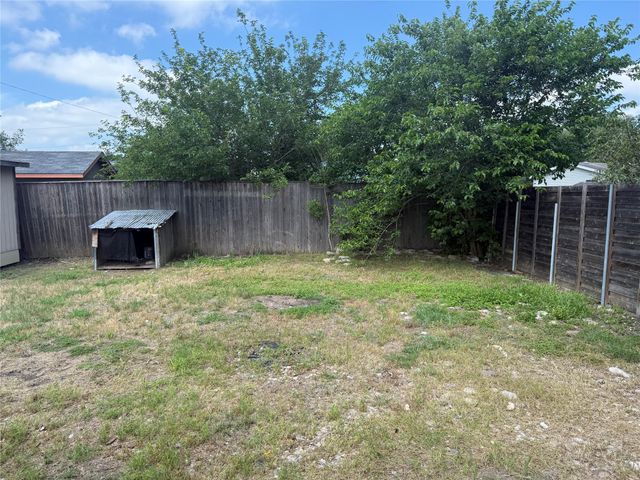 652 Stag Horn PASS, Kyle, TX 78640