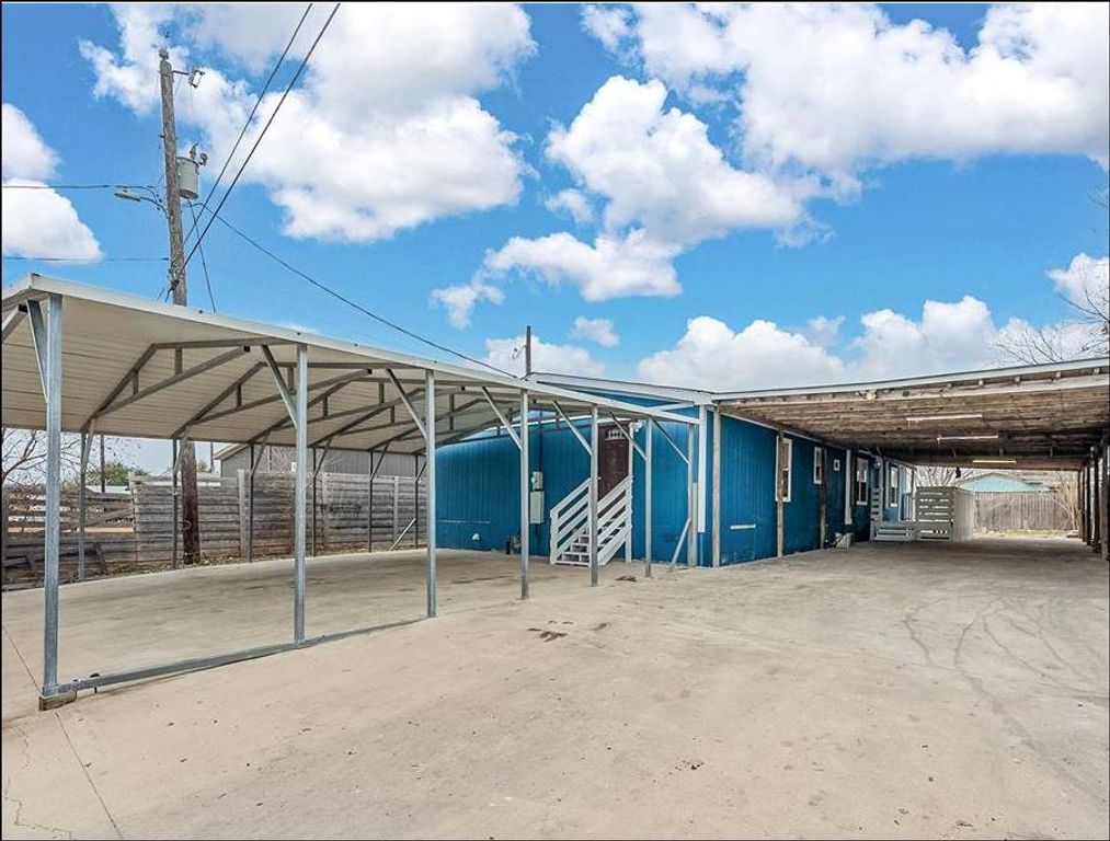 652 Stag Horn PASS, Kyle, TX 78640