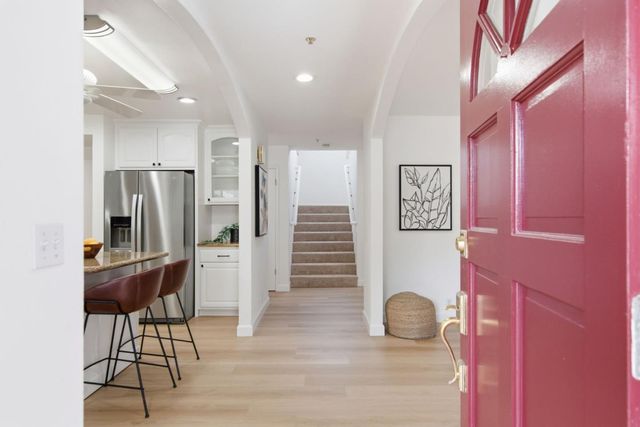 1035 Lorne Way, Sunnyvale, CA 94087