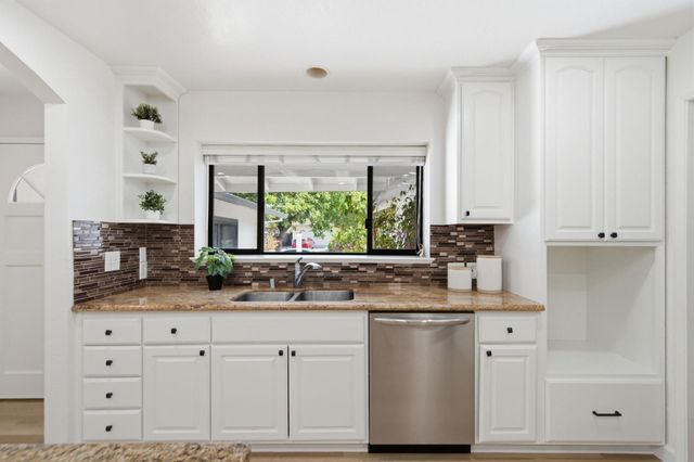 1035 Lorne Way, Sunnyvale, CA 94087