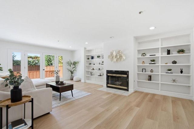 1035 Lorne Way, Sunnyvale, CA 94087