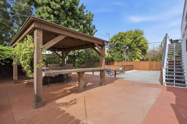 1035 Lorne Way, Sunnyvale, CA 94087