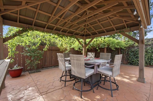 1035 Lorne Way, Sunnyvale, CA 94087