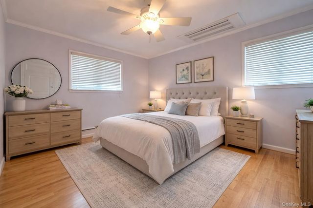 9 Columbine Avenue, Islip, NY 11751