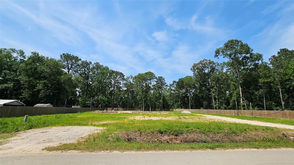 369 County Road 356, New Caney, TX 77357