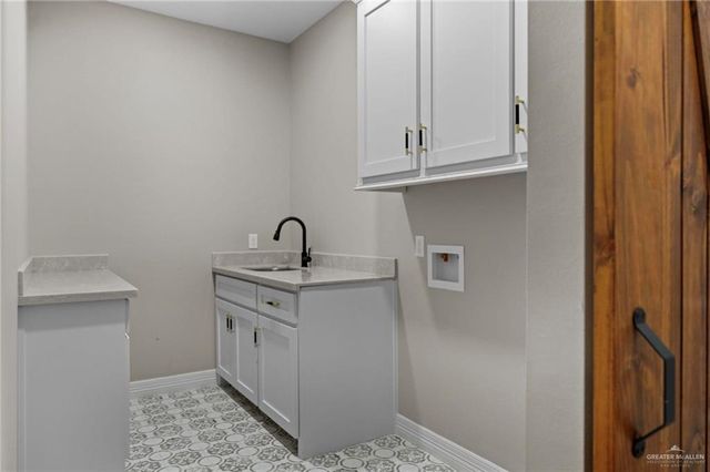 3616 S Apex Street, Edinburg, TX 78542